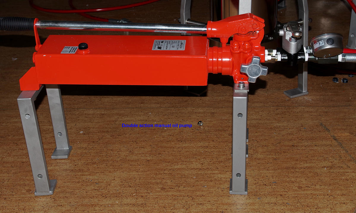 DOUBLE ACTION MANUAL OIL PUMP