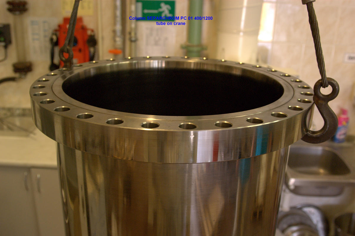SEPARCHROM PC01 400/1200 TUBE ON CRANE