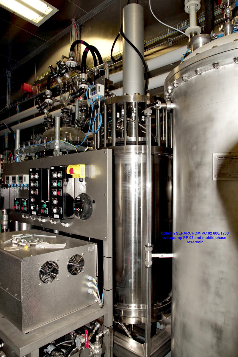 SEPARCHROM PC02 600/1200 IMG-12 SEPARCHROM PC02 600/1200 WITH PUMP PP 03 AND MOBILE PHASE RESERVOIR